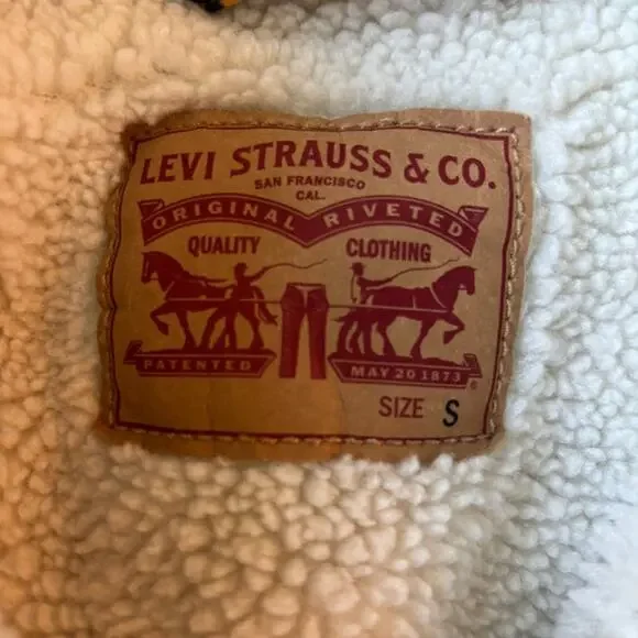 Levi Strauss & Co. Corduroy Sherpa Lined Tiger Stripe Trucker Jacket - Picture 2 of 8